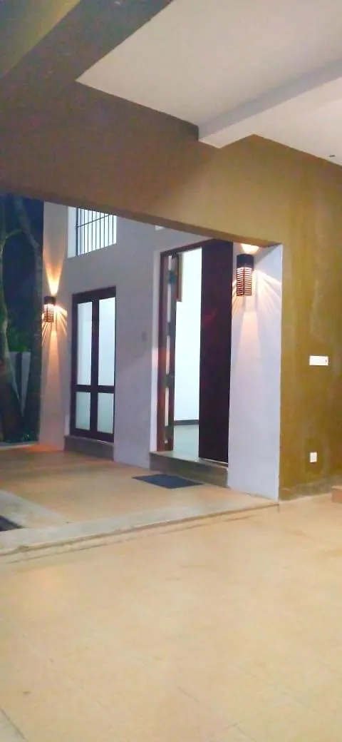 Free Home ネゴンボ 別荘
